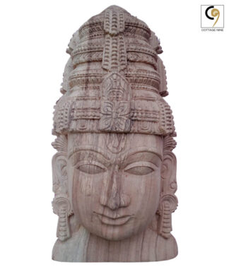 Wood-Carved-Face-of-a-Devata